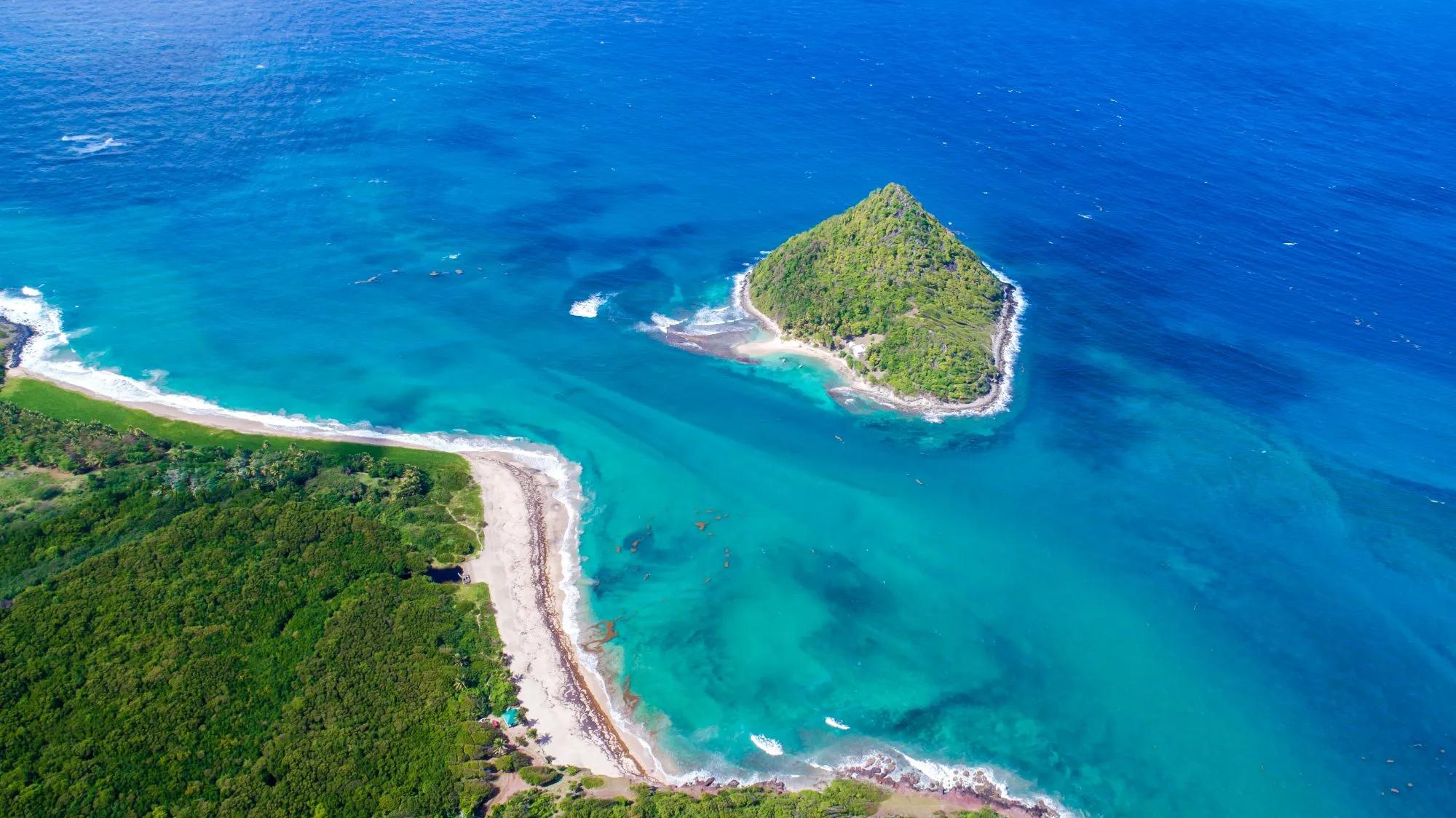 4 – Photo, Sugar Loaf from the air